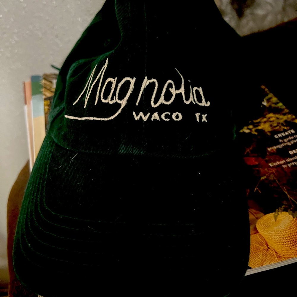 Magnolia cap